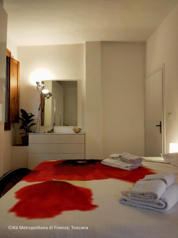 overlooking’s Duomo apartment in Mercato Centrale Firenze Esterno foto